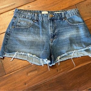 91 Mid Saturday Cut Off Denim Shorts size 8